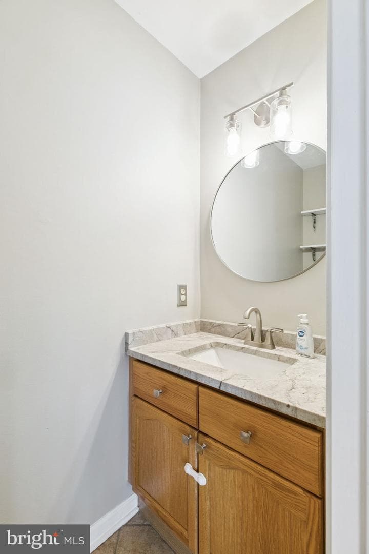 5531 Rinker Circle photo 5