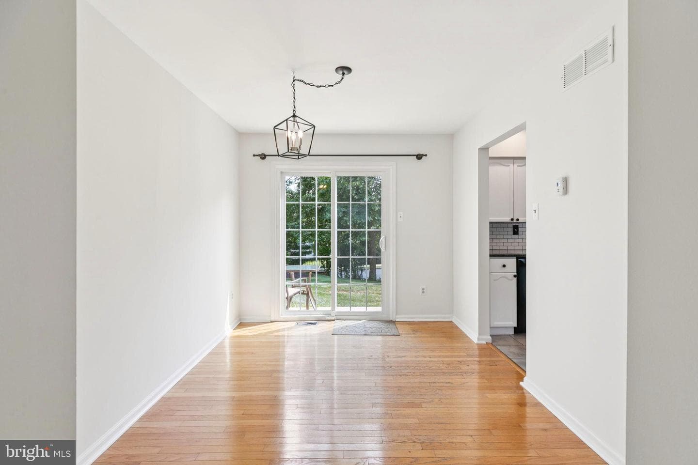 5531 Rinker Circle photo 6