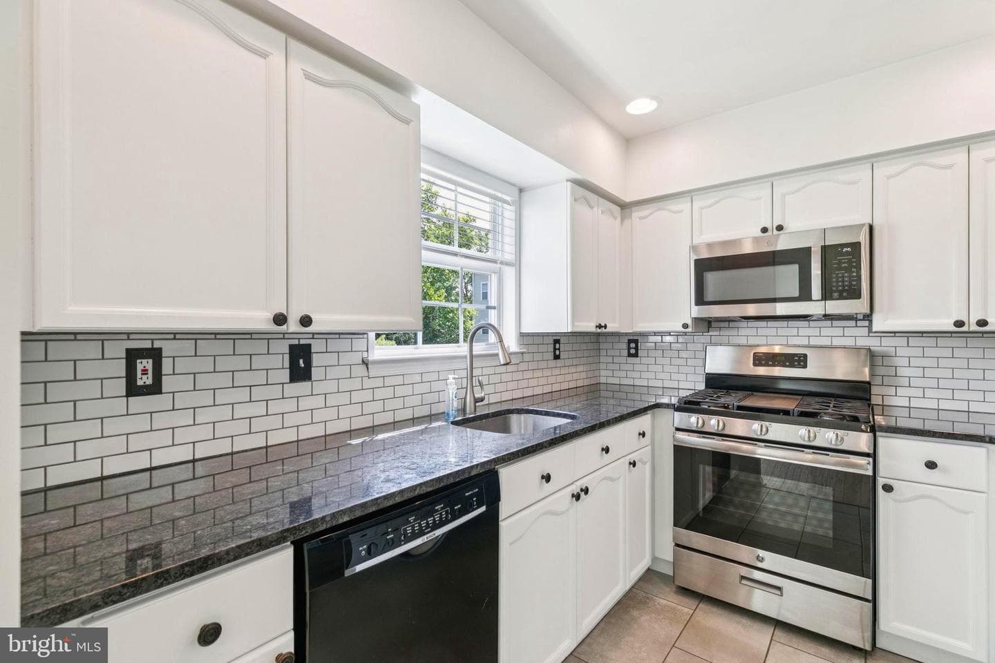 5531 Rinker Circle photo 9