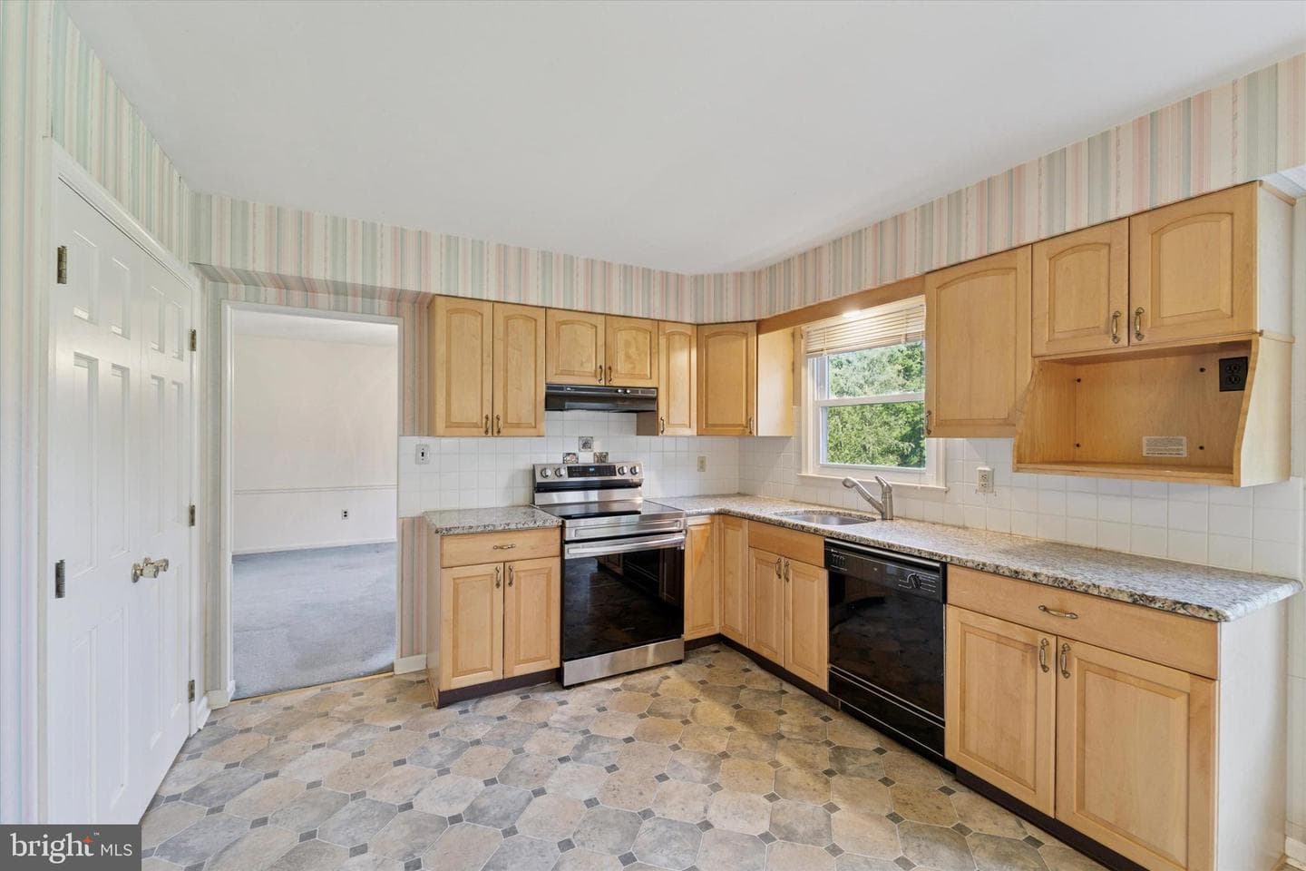 3154 Cloverly Drive photo 6