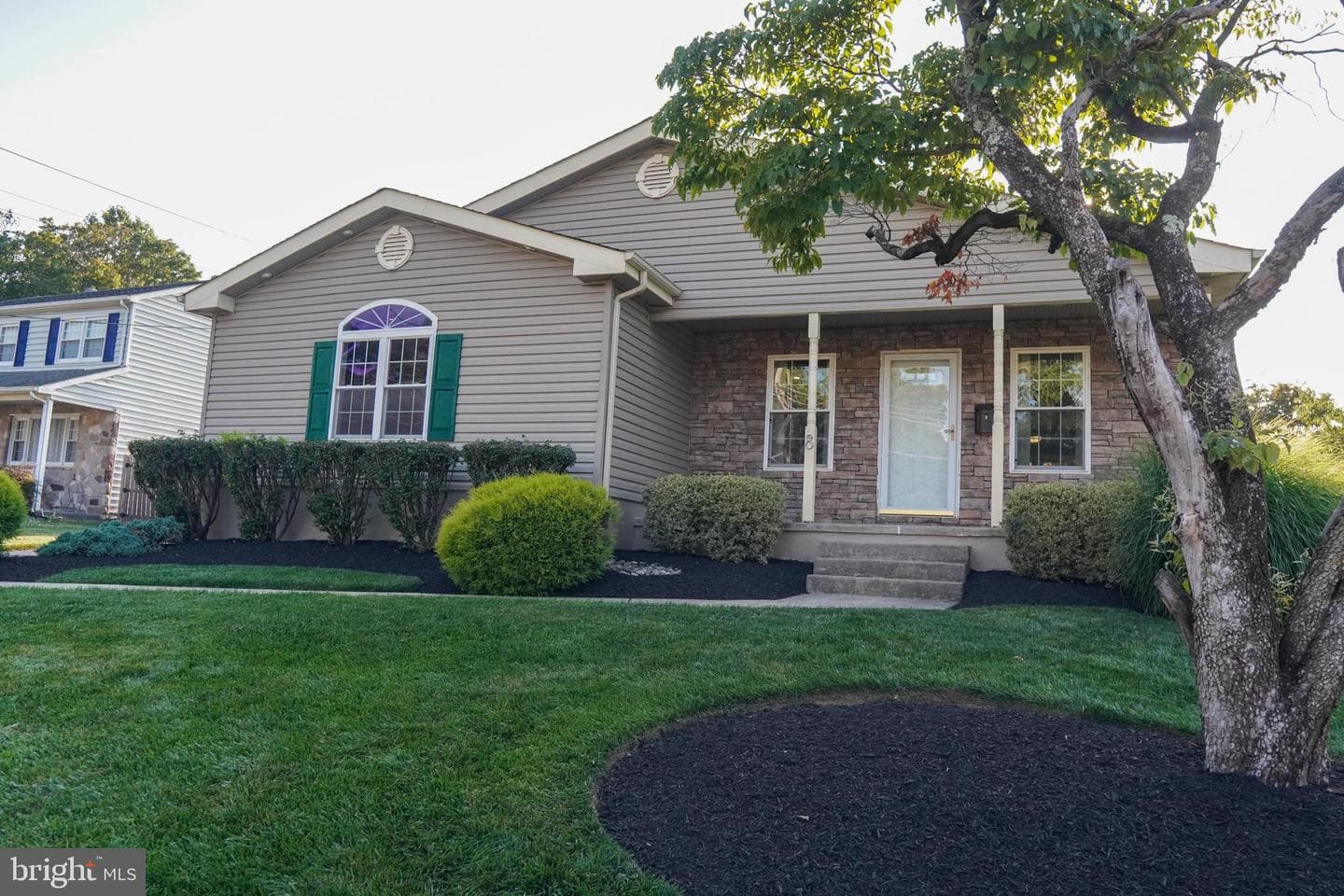 8 McCarthy Avenue photo 3