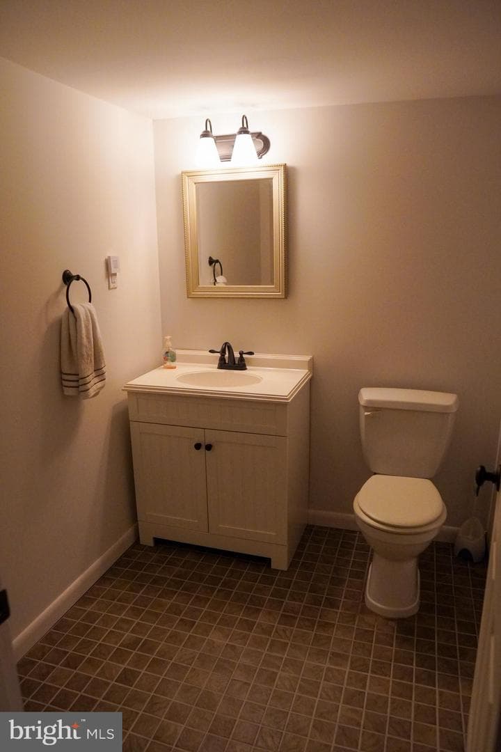 8 McCarthy Avenue photo 32