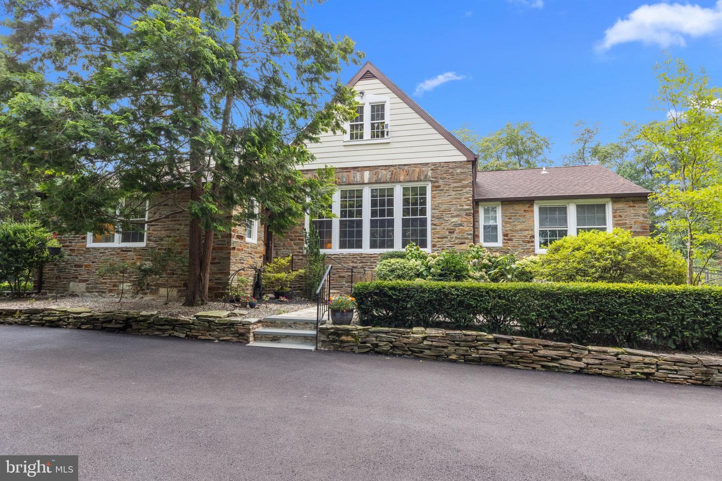 76 Black Rock Road