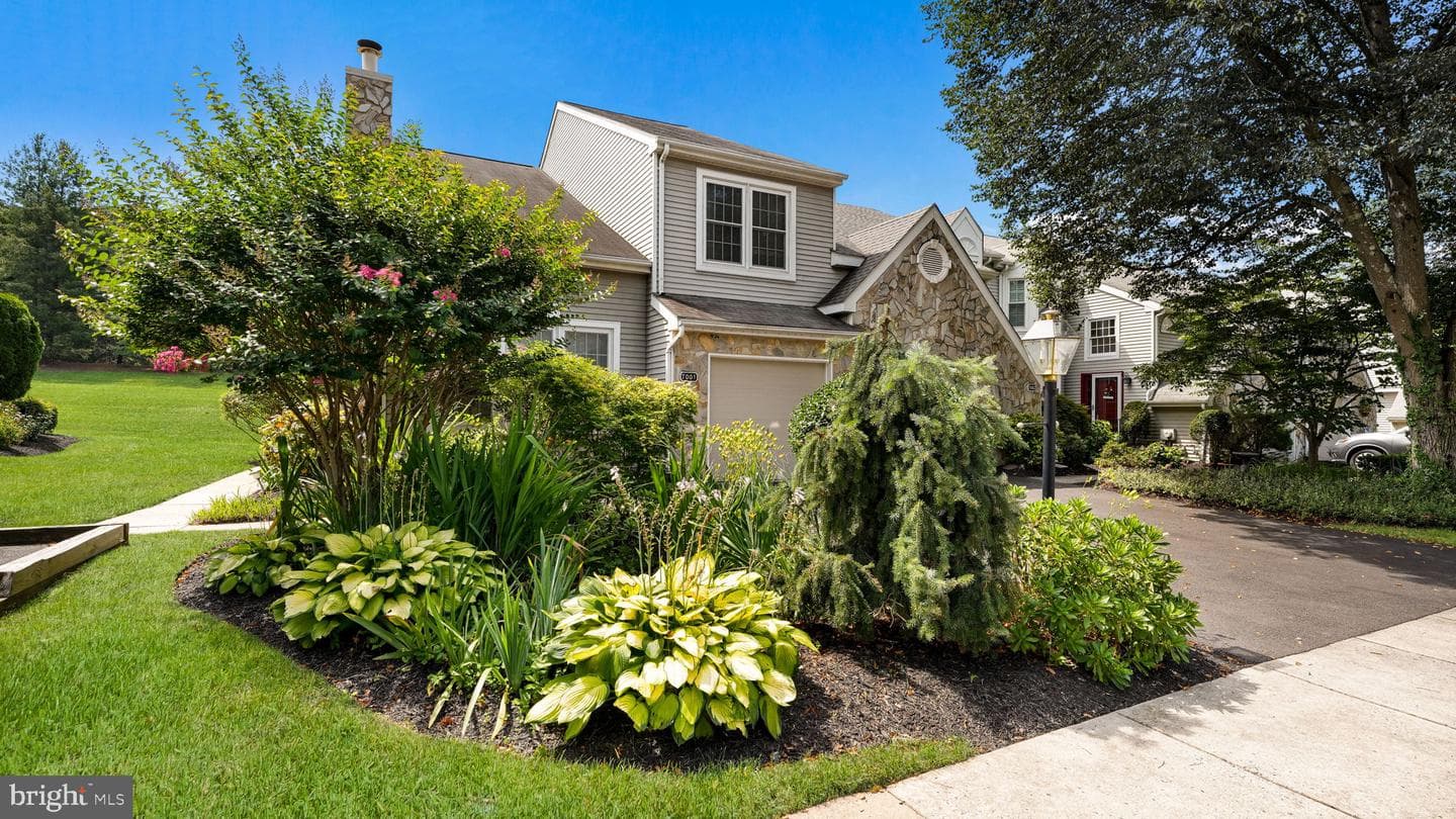 7001 Birdie Lane photo 2