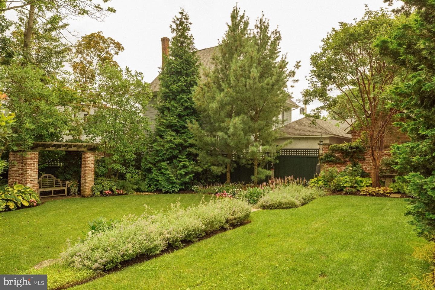 146 E Court Street photo 30
