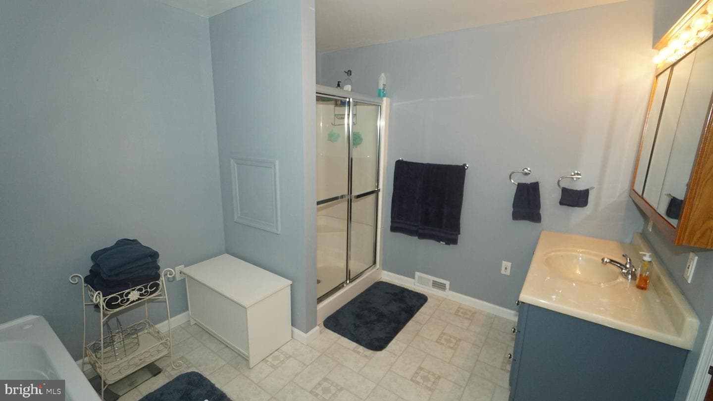 2307 State Road photo 14