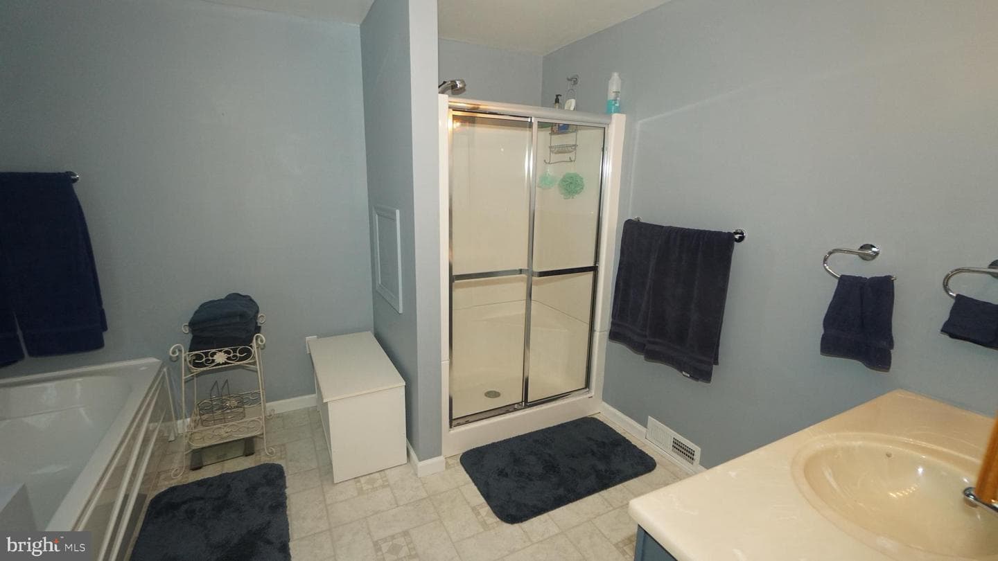 2307 State Road photo 15
