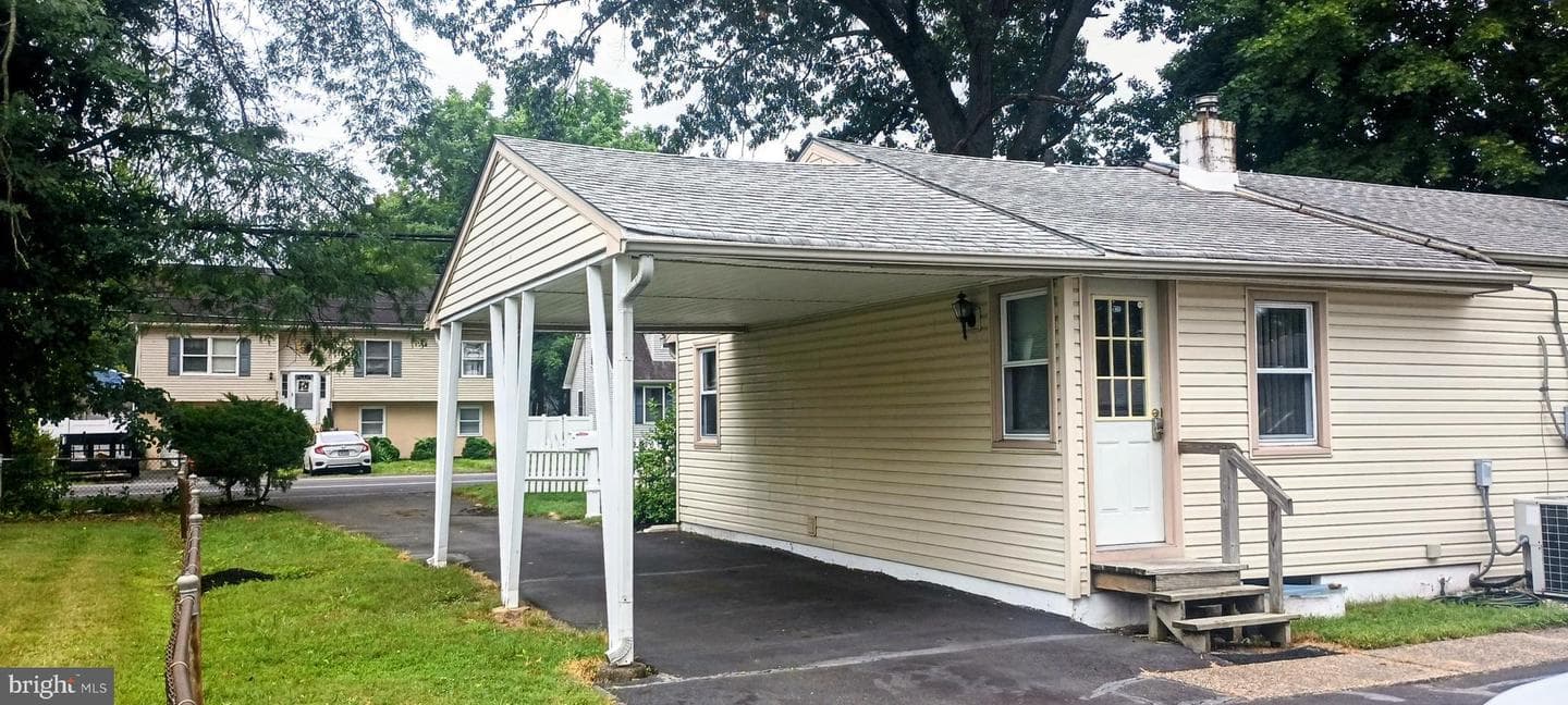 2307 State Road photo 28