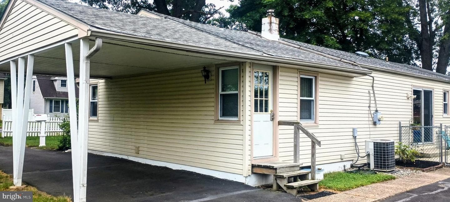 2307 State Road photo 29
