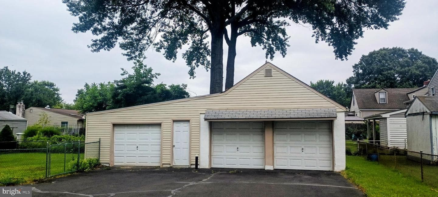 2307 State Road photo 34