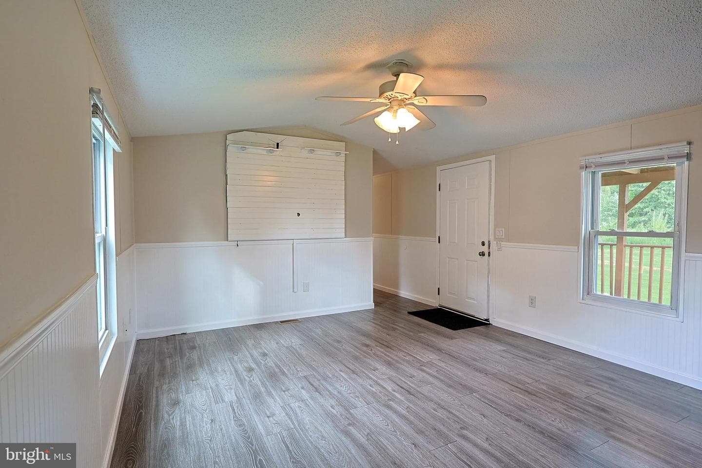 2060 Rohrbach Lane photo 11