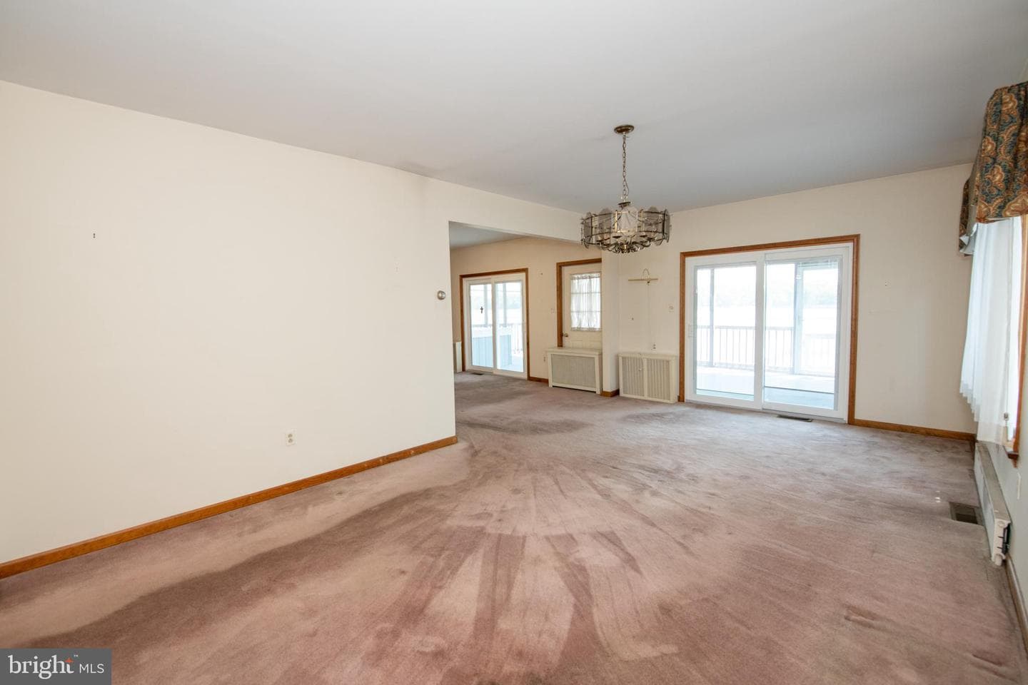 6220 N Radcliffe Street photo 25