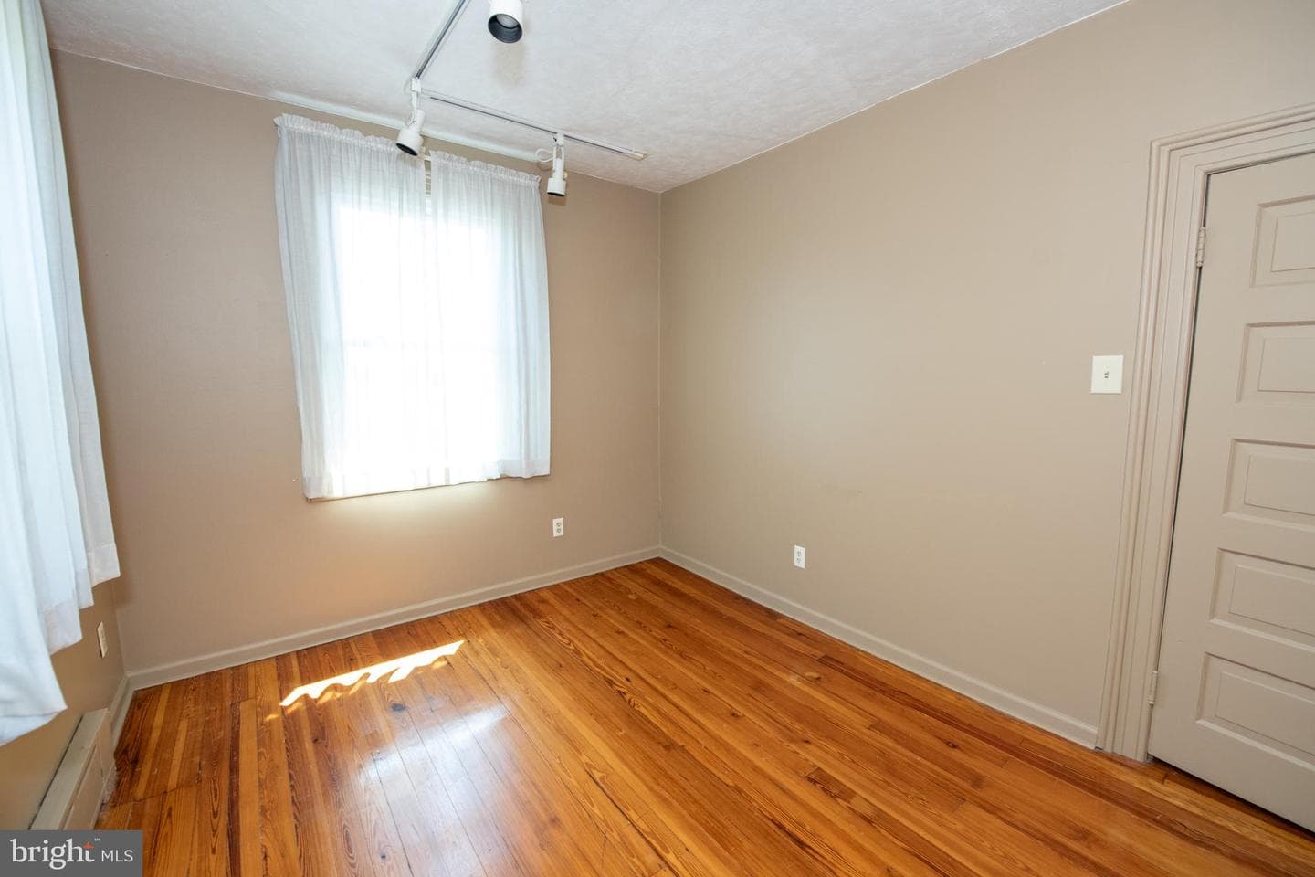 6220 N Radcliffe Street photo 50
