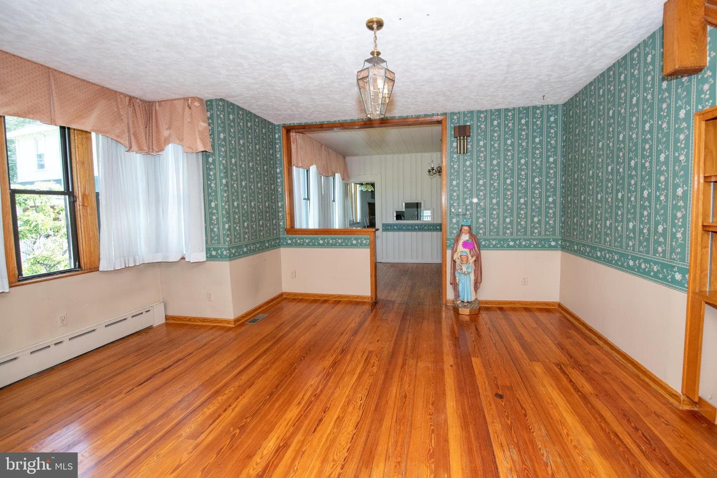 6220 N Radcliffe Street photo 9