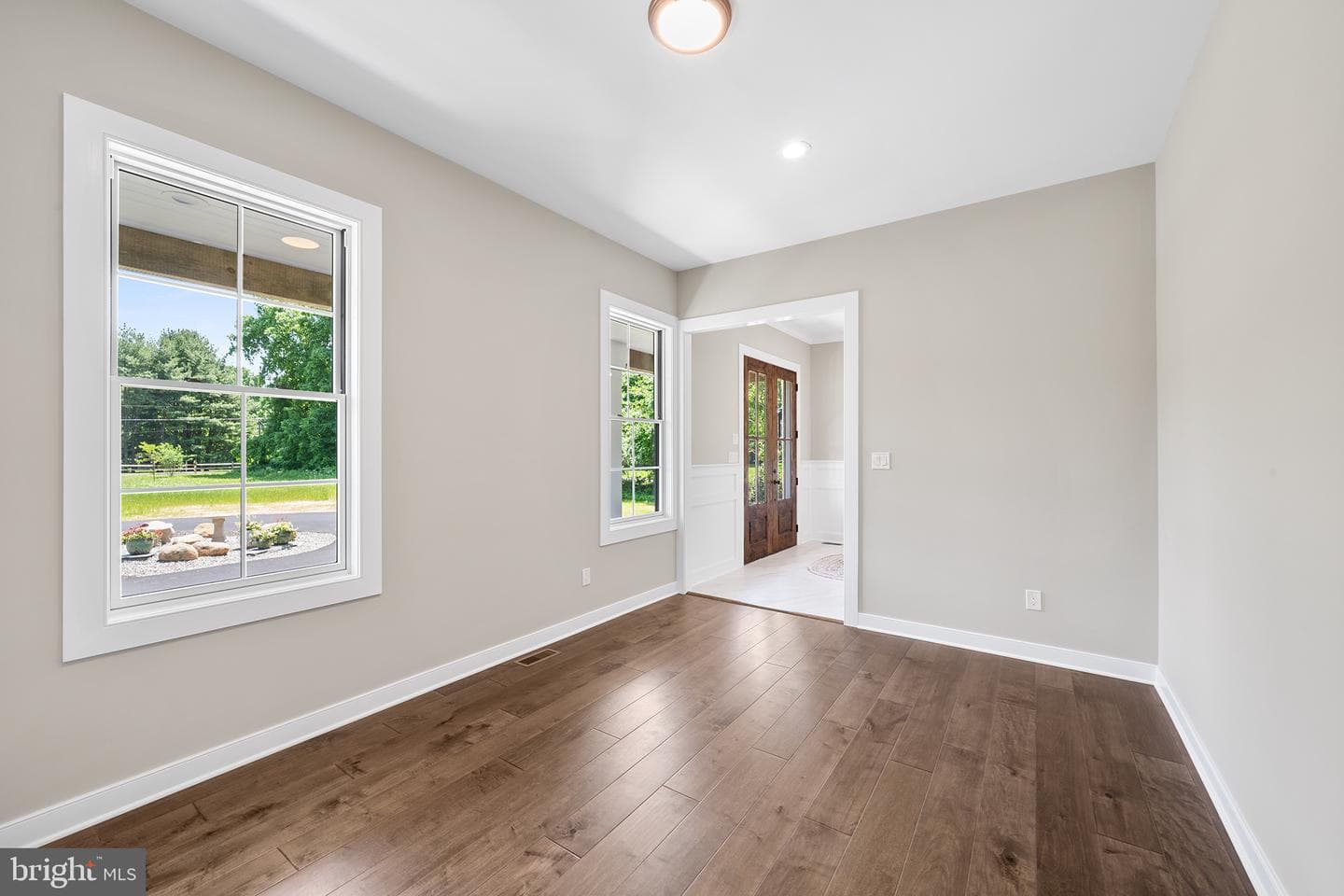 744 Broad Street photo 11