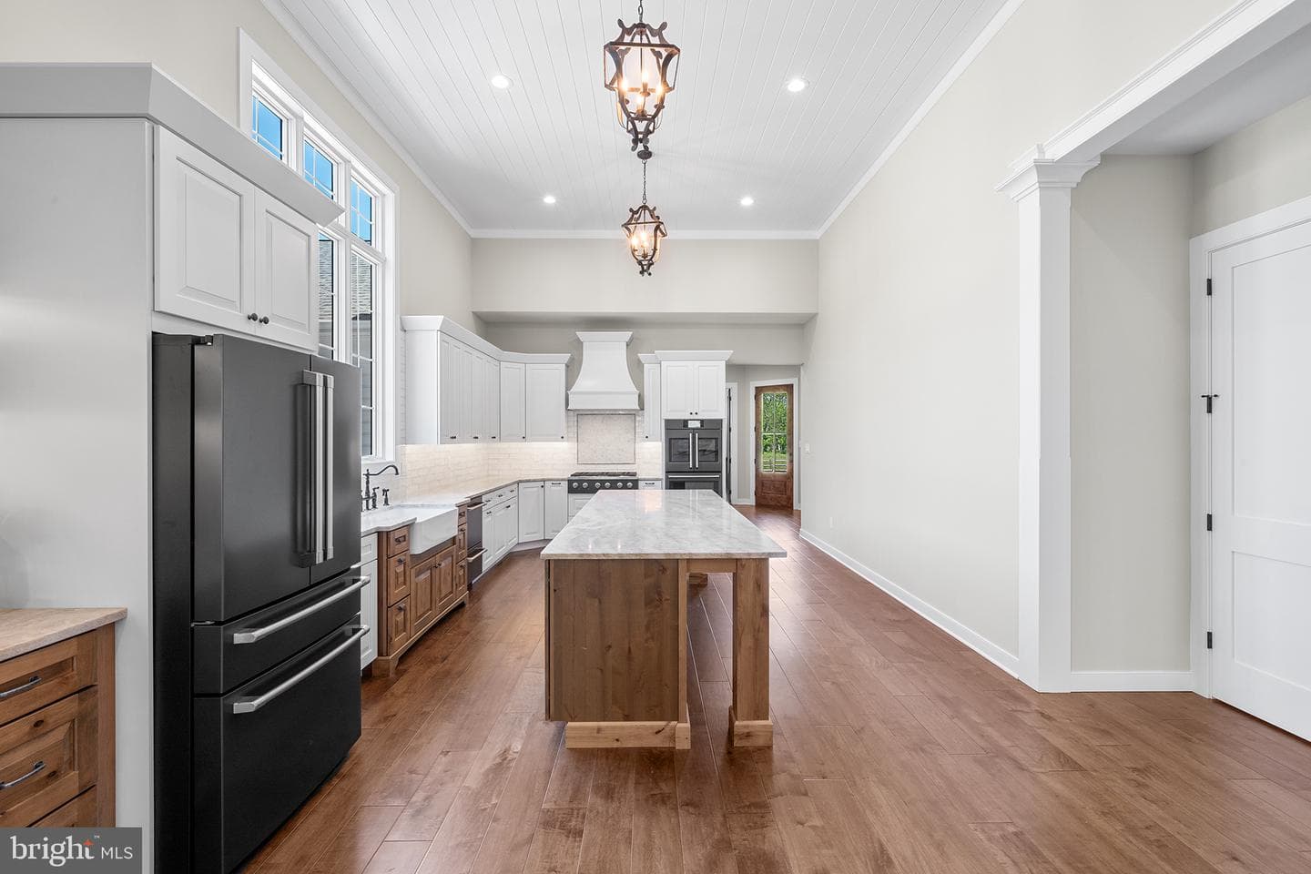 744 Broad Street photo 25