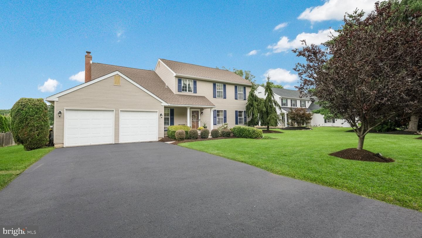 1482 Overlook Road photo 2