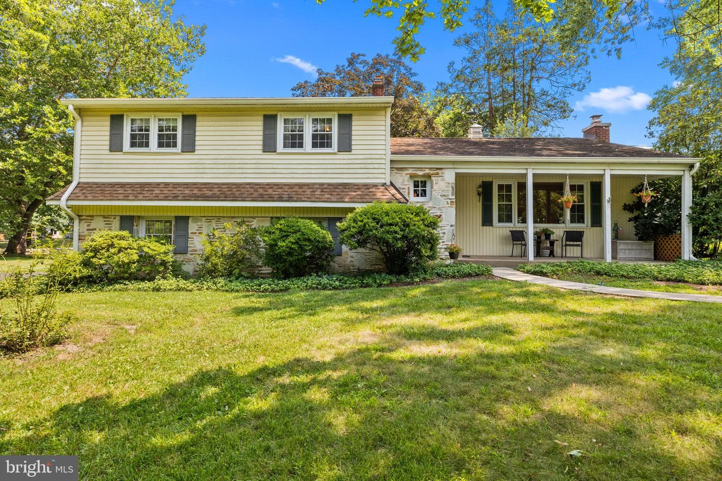 2330 Lakeview Drive photo 3
