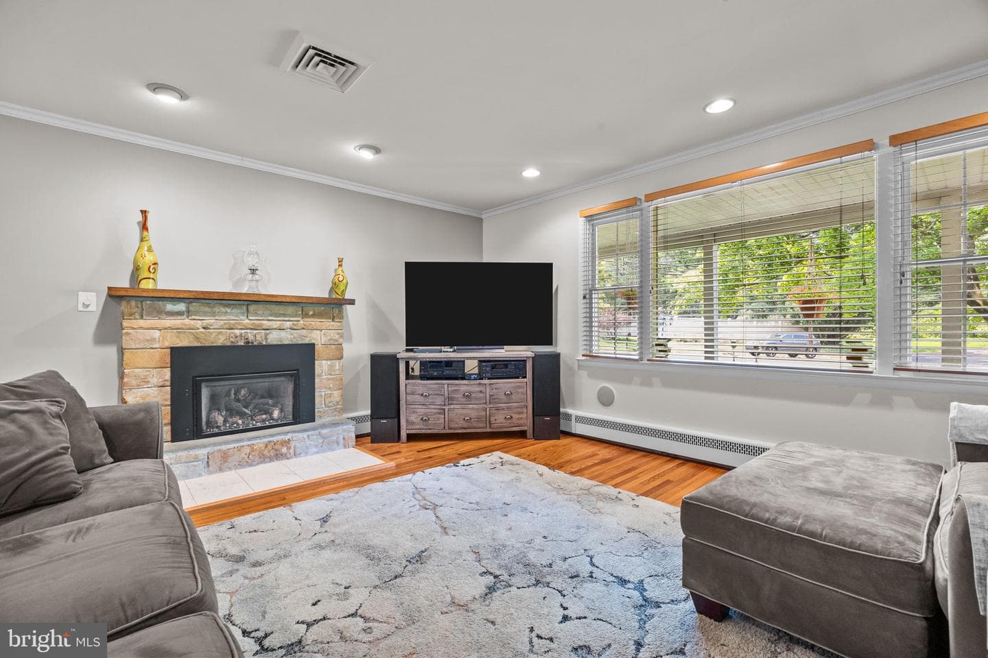 2330 Lakeview Drive photo 7