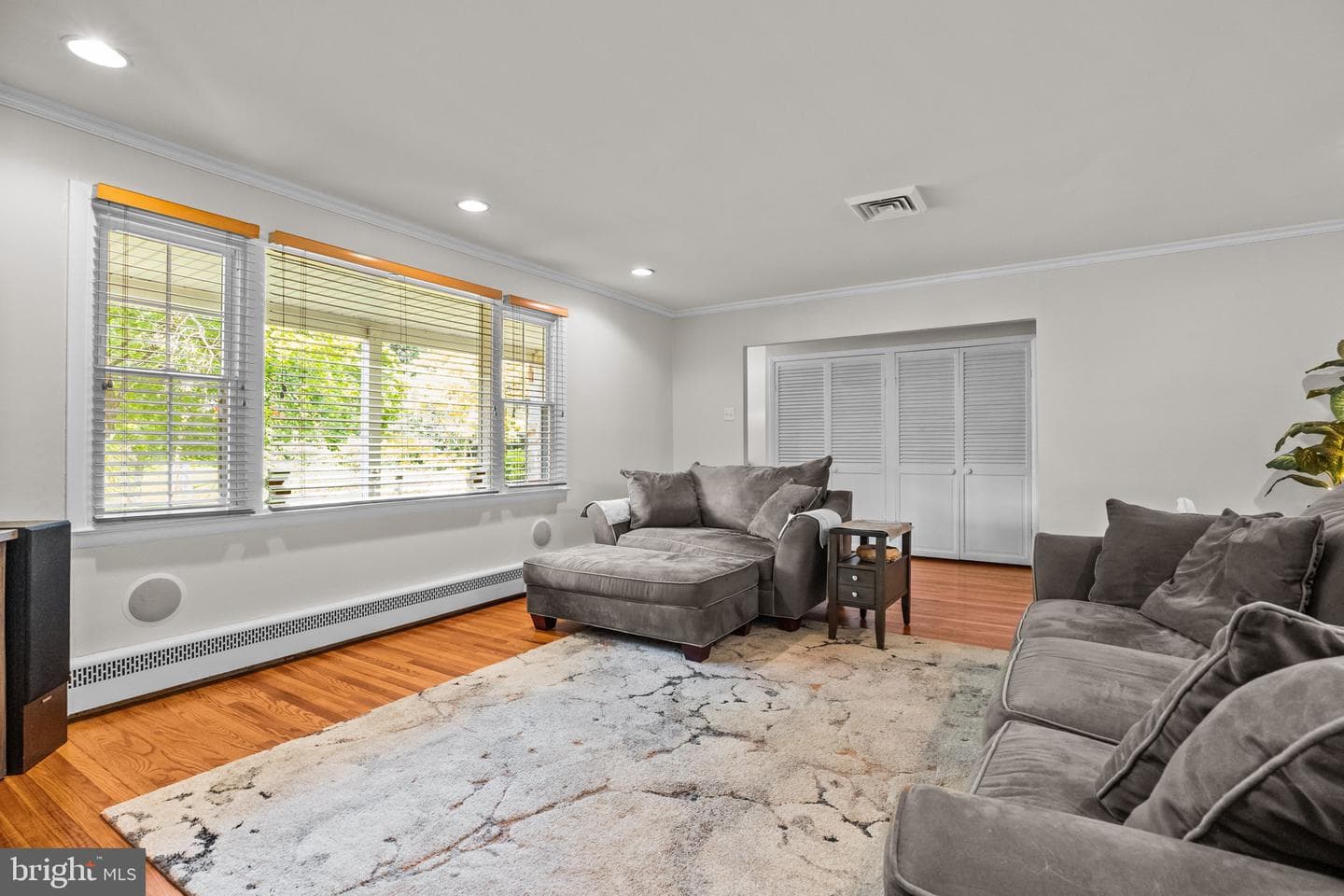 2330 Lakeview Drive photo 9