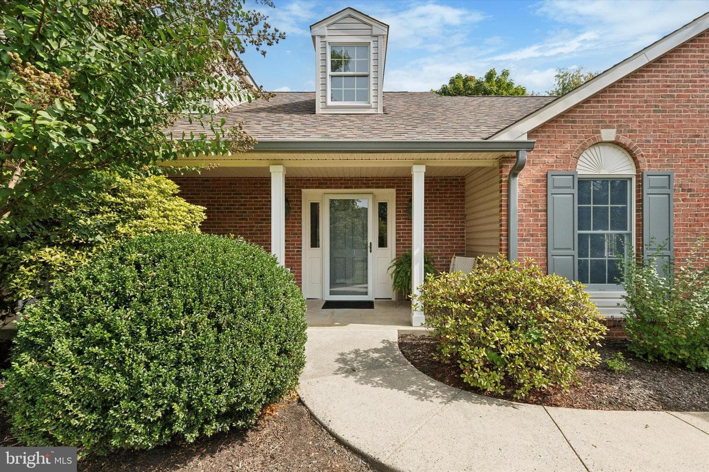 14 Woodside Avenue photo 2