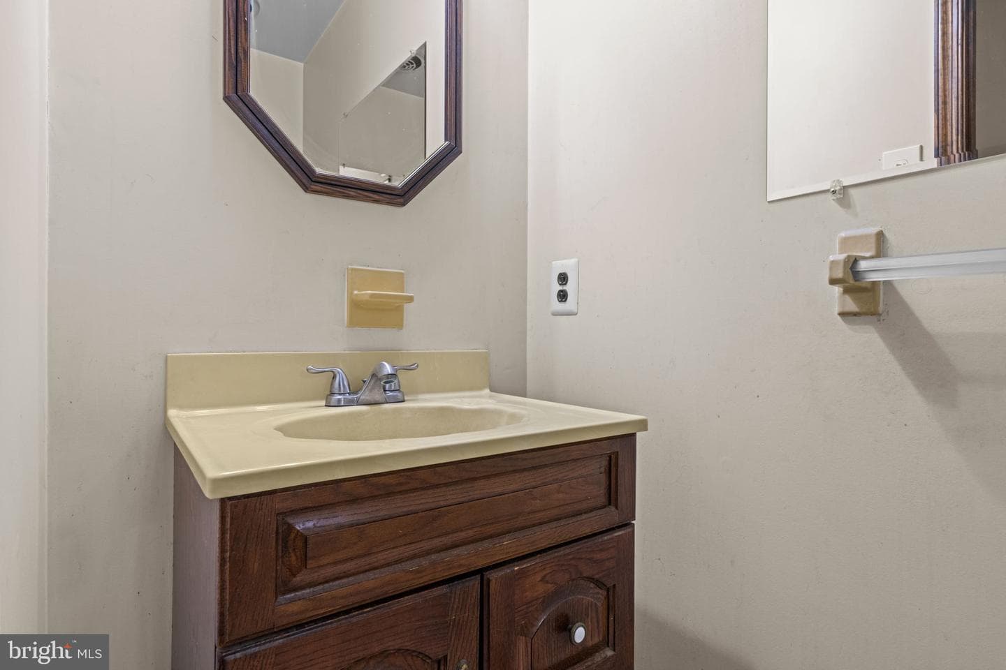 67 Harvest Road photo 17