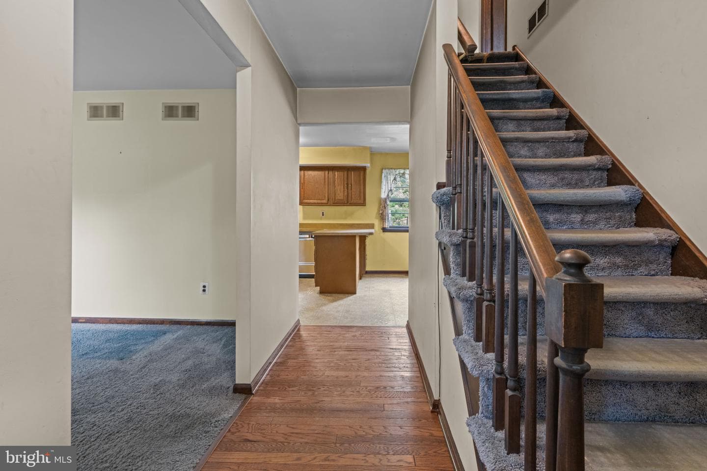 67 Harvest Road photo 4