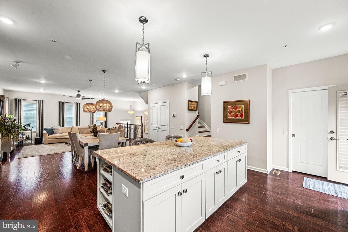 464 Rowan Street photo 11