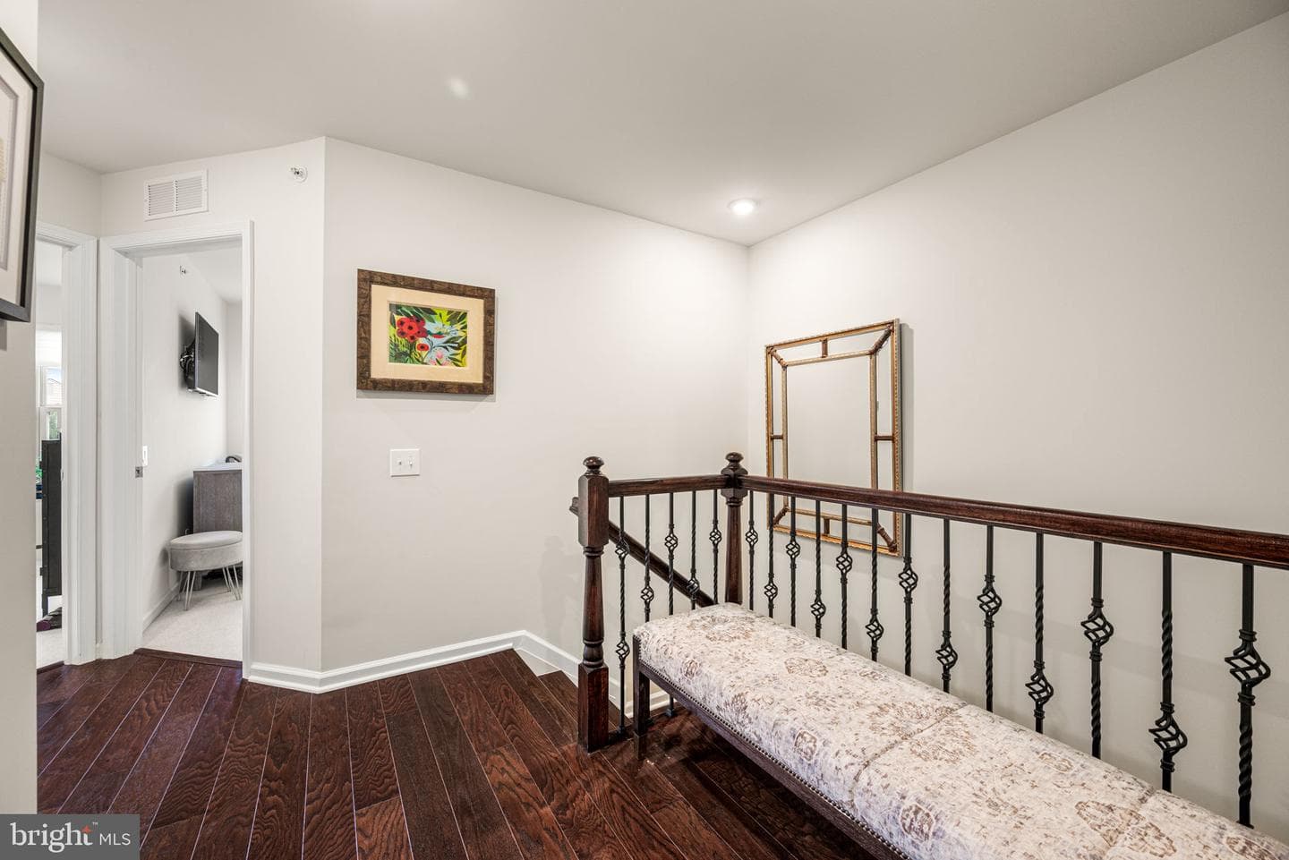 464 Rowan Street photo 17
