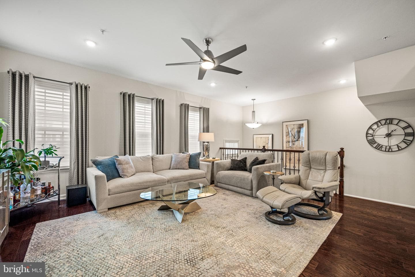 464 Rowan Street photo 5