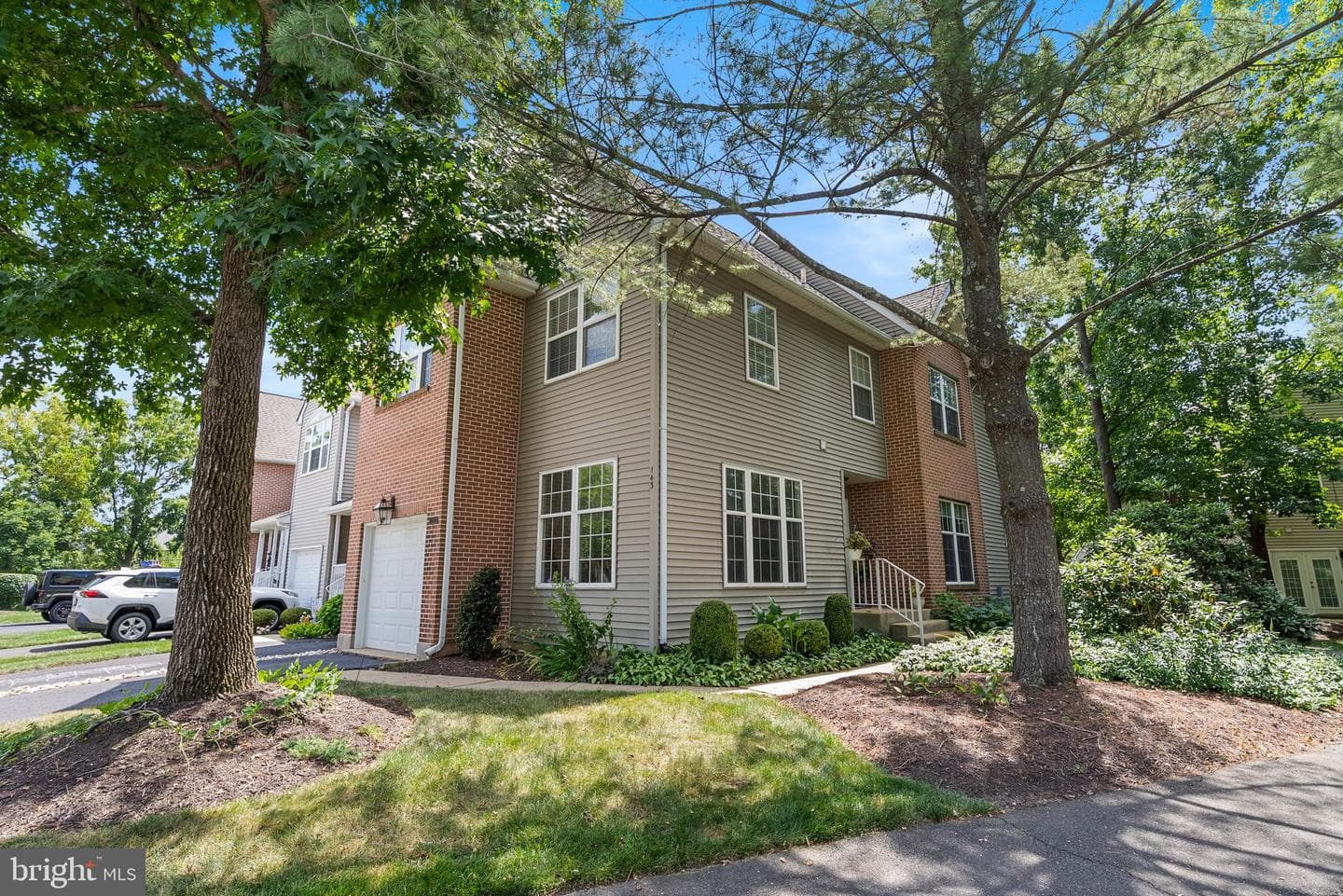 143 Bishops Gate Lane photo 4