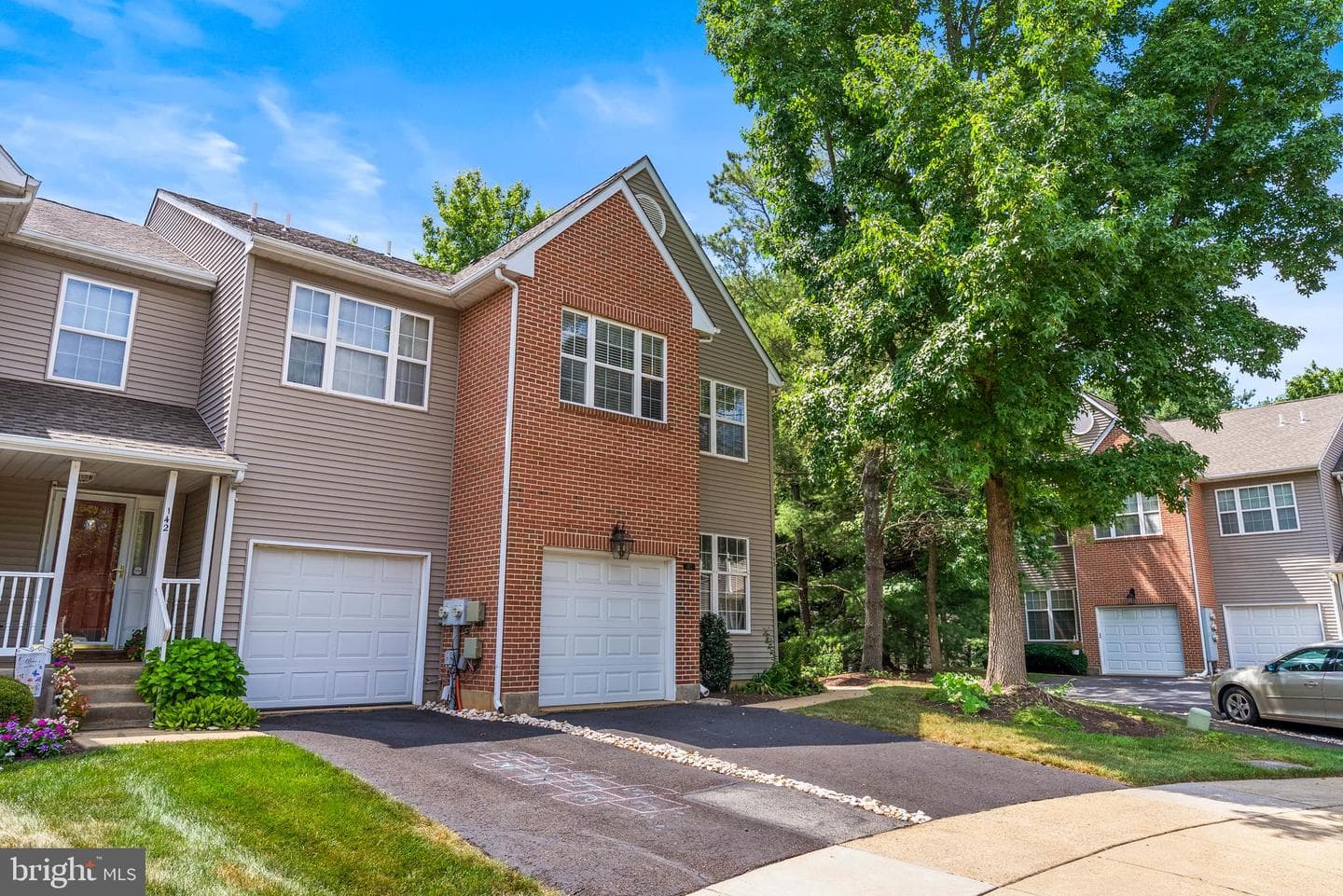 143 Bishops Gate Lane photo 41
