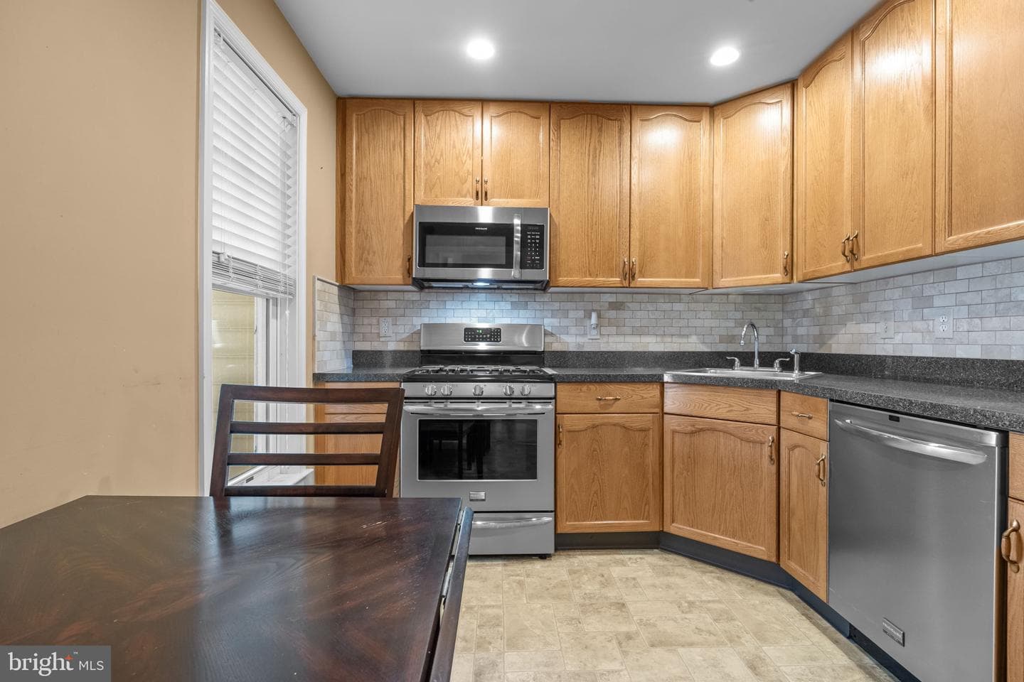 78 Ashley Drive photo 7