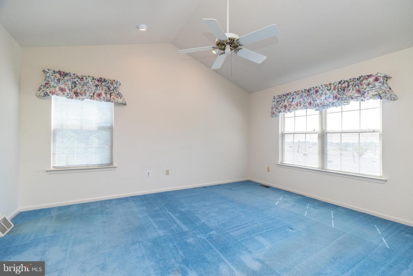 106 Larkspur Court photo 27