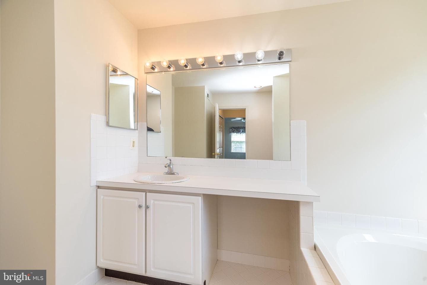 106 Larkspur Court photo 30