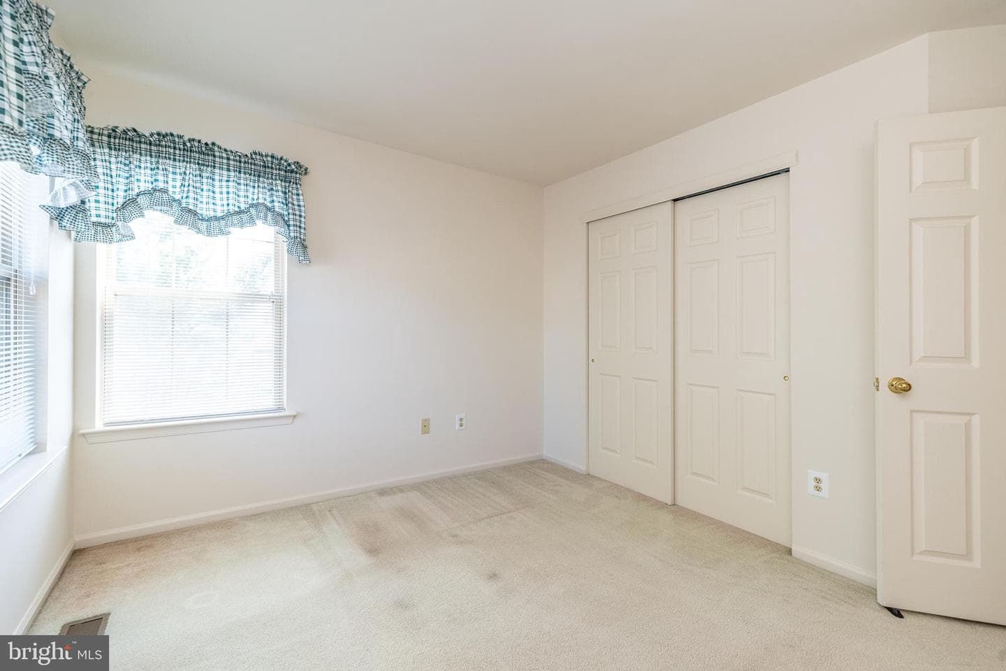 106 Larkspur Court photo 36