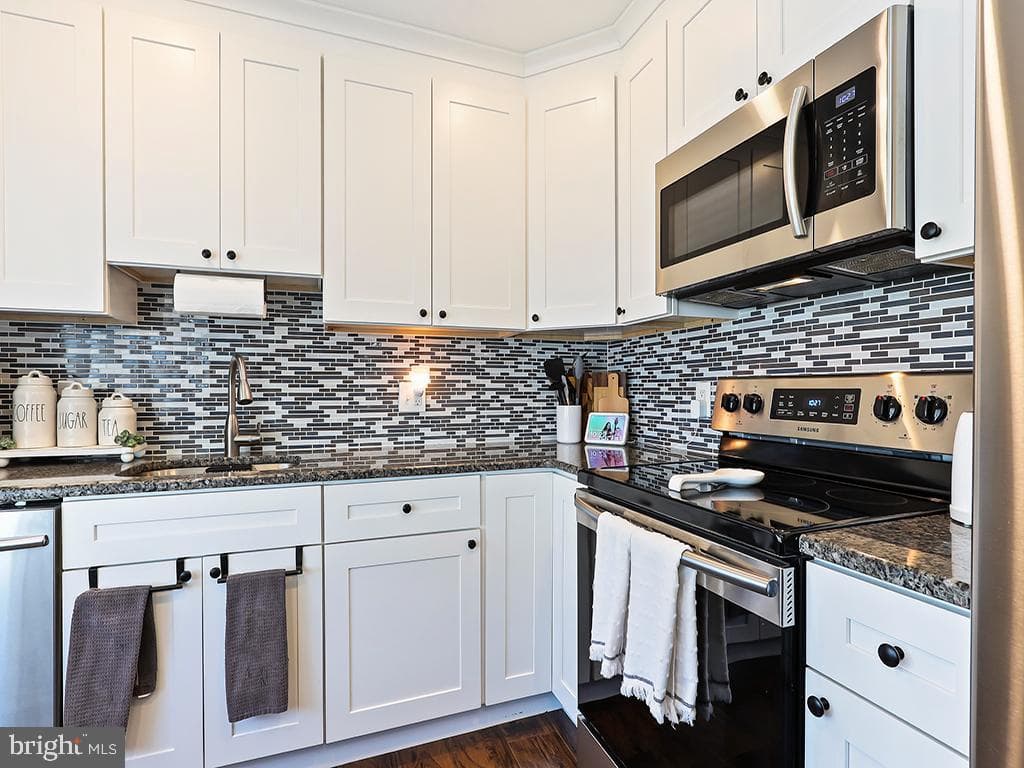 34 Parkside Circle photo 9