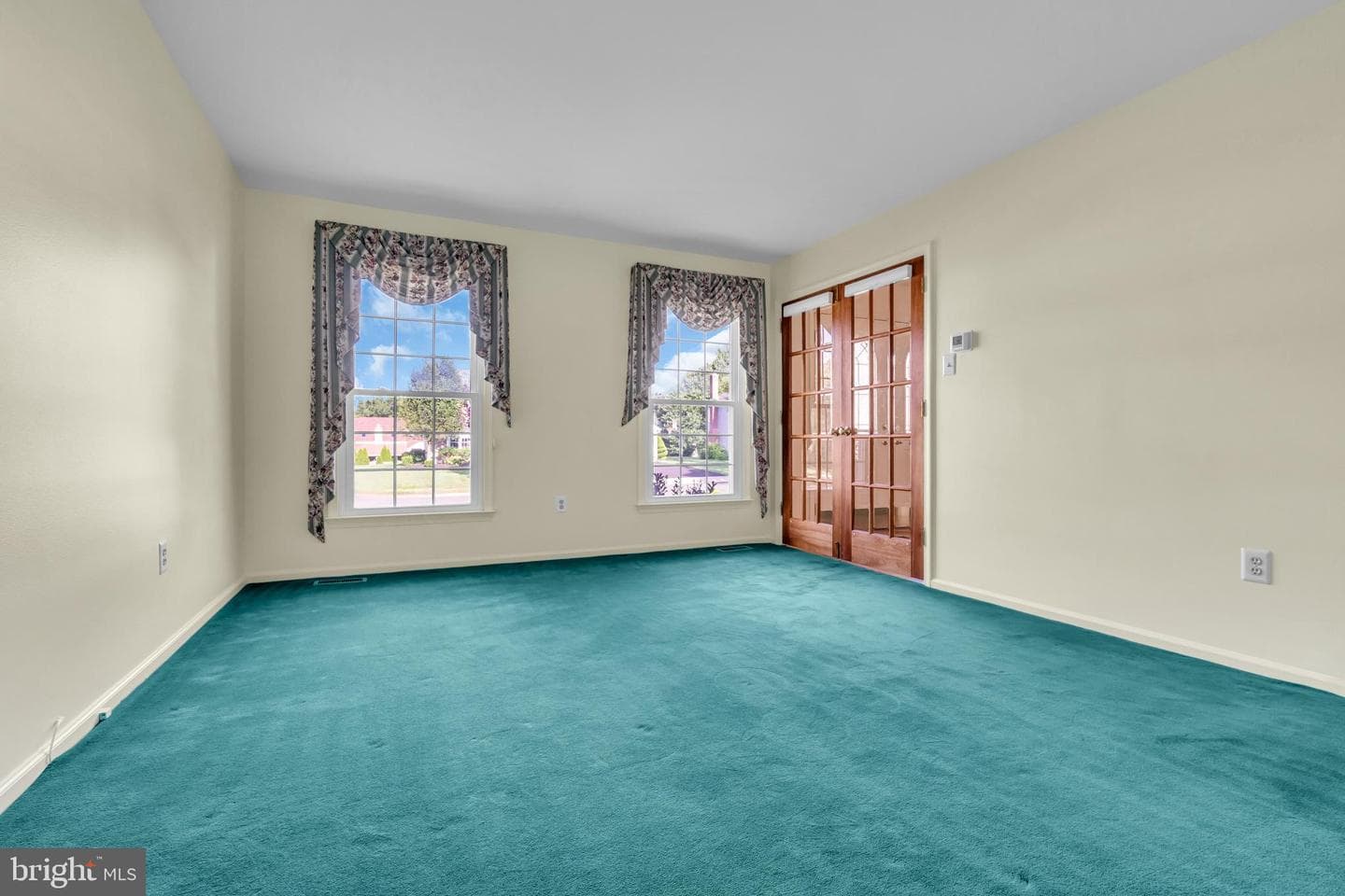 503 Jenny Drive photo 9