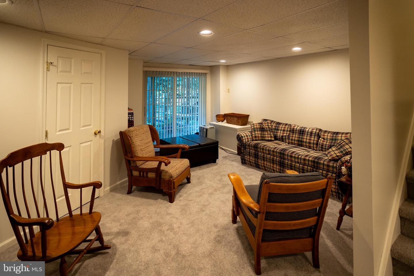 512 Campus Drive photo 24