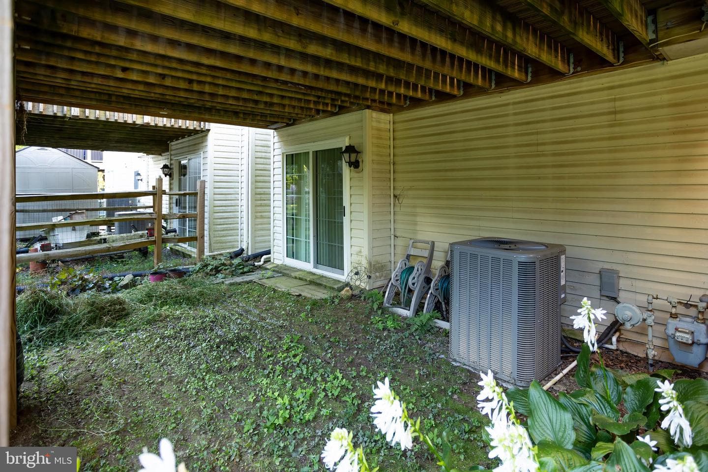 512 Campus Drive photo 32