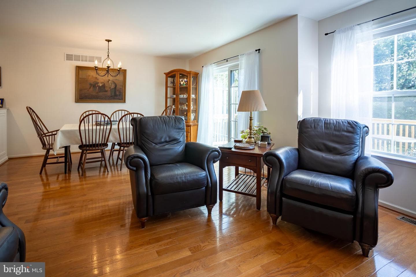 512 Campus Drive photo 5