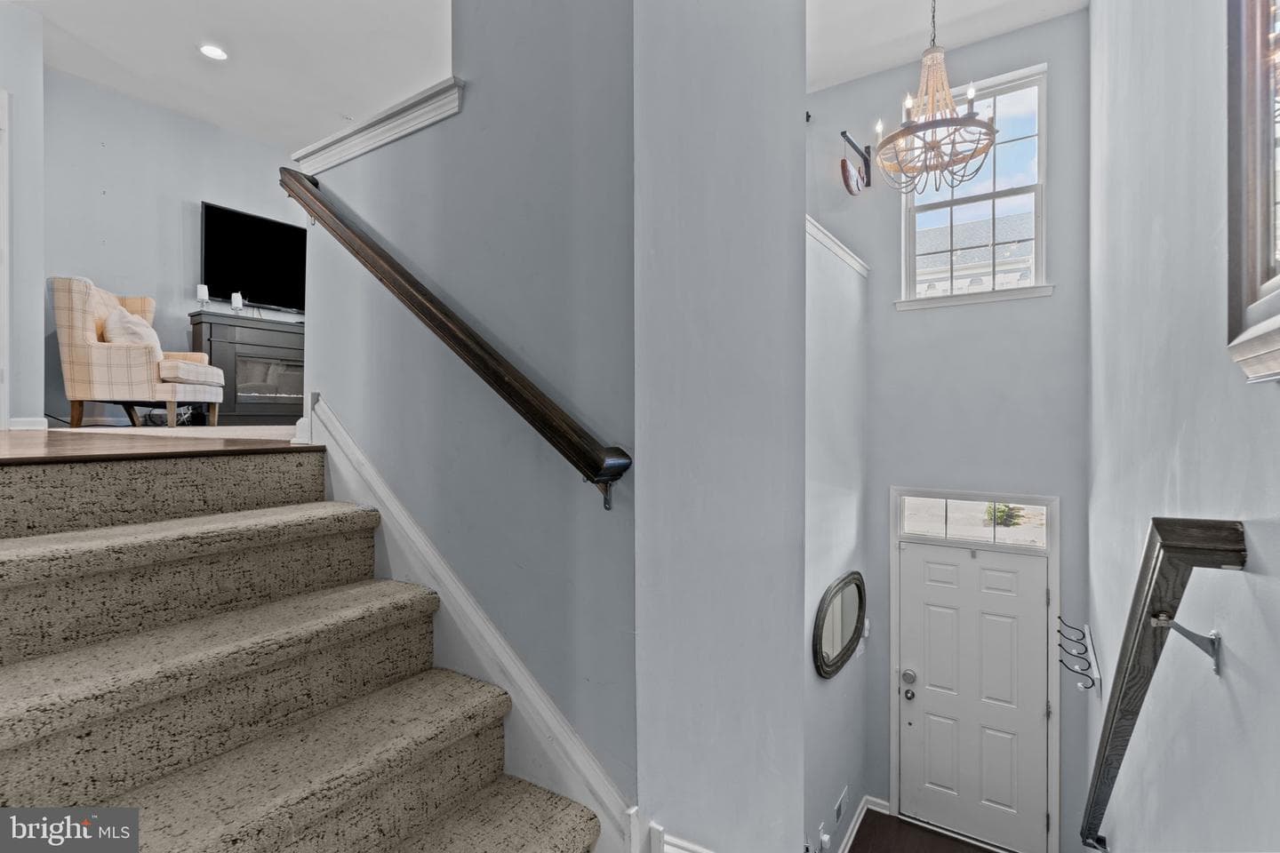 2234 Evin Drive photo 4