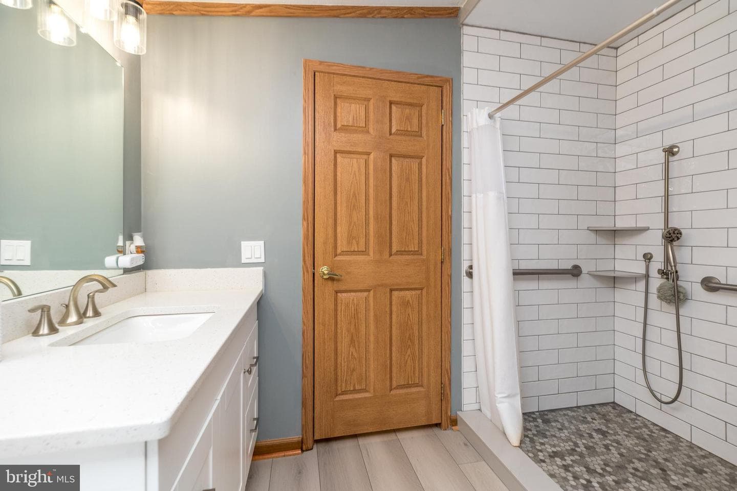 3000 Walnut Lane photo 32