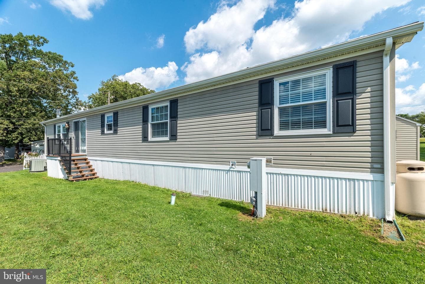 3000 Walnut Lane photo 8