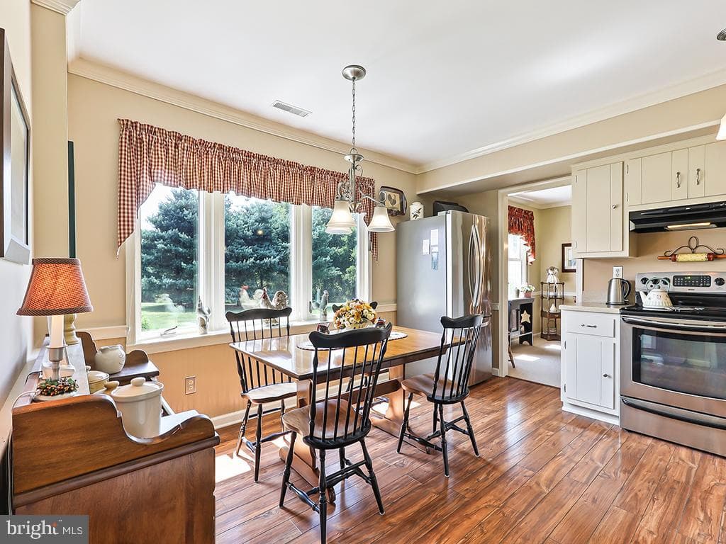 178 Chapel Drive photo 8