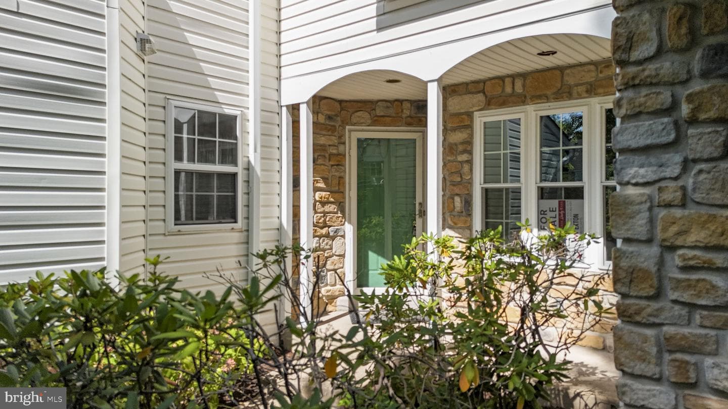1605 Covington Road photo 2