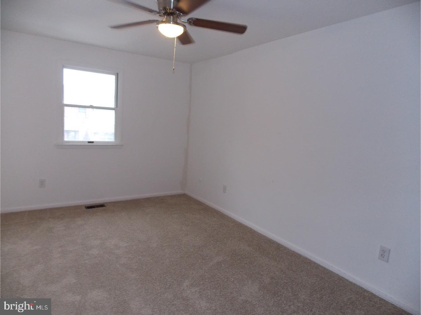 1024 Gates photo 13