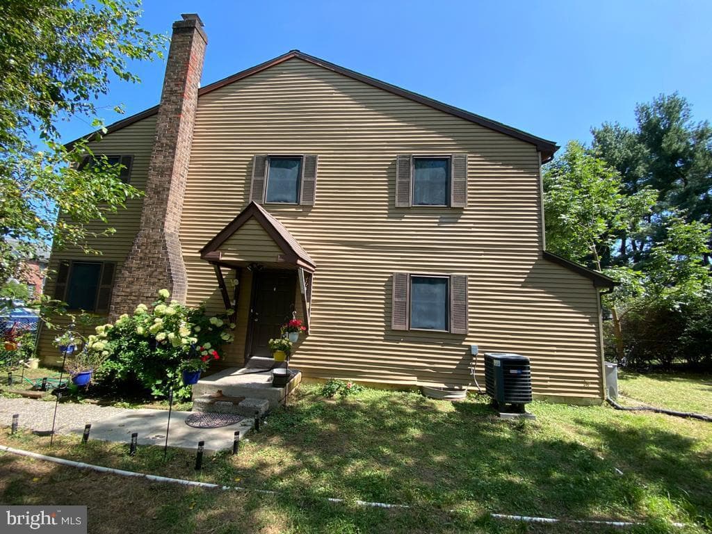 1024 Gates photo 30