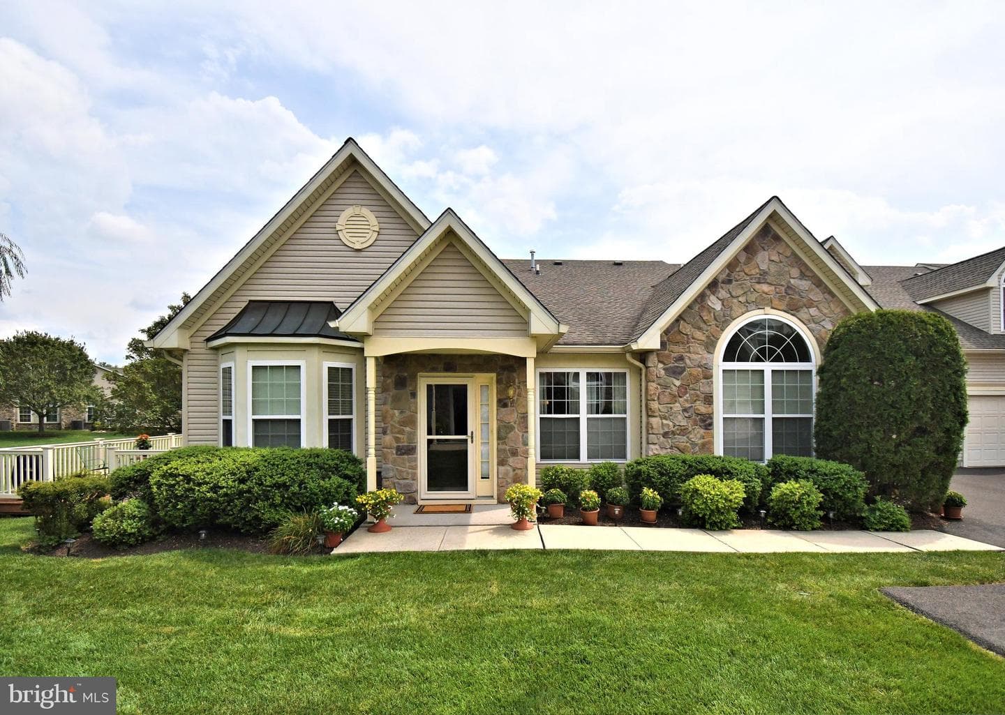 309 Shady Brook Drive photo 2