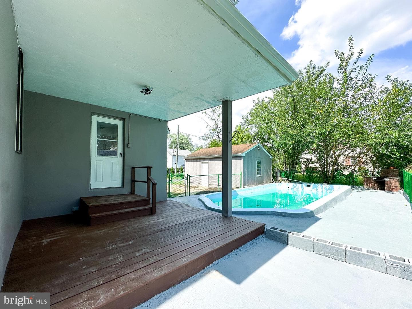 2191 Dunksferry Road photo 18